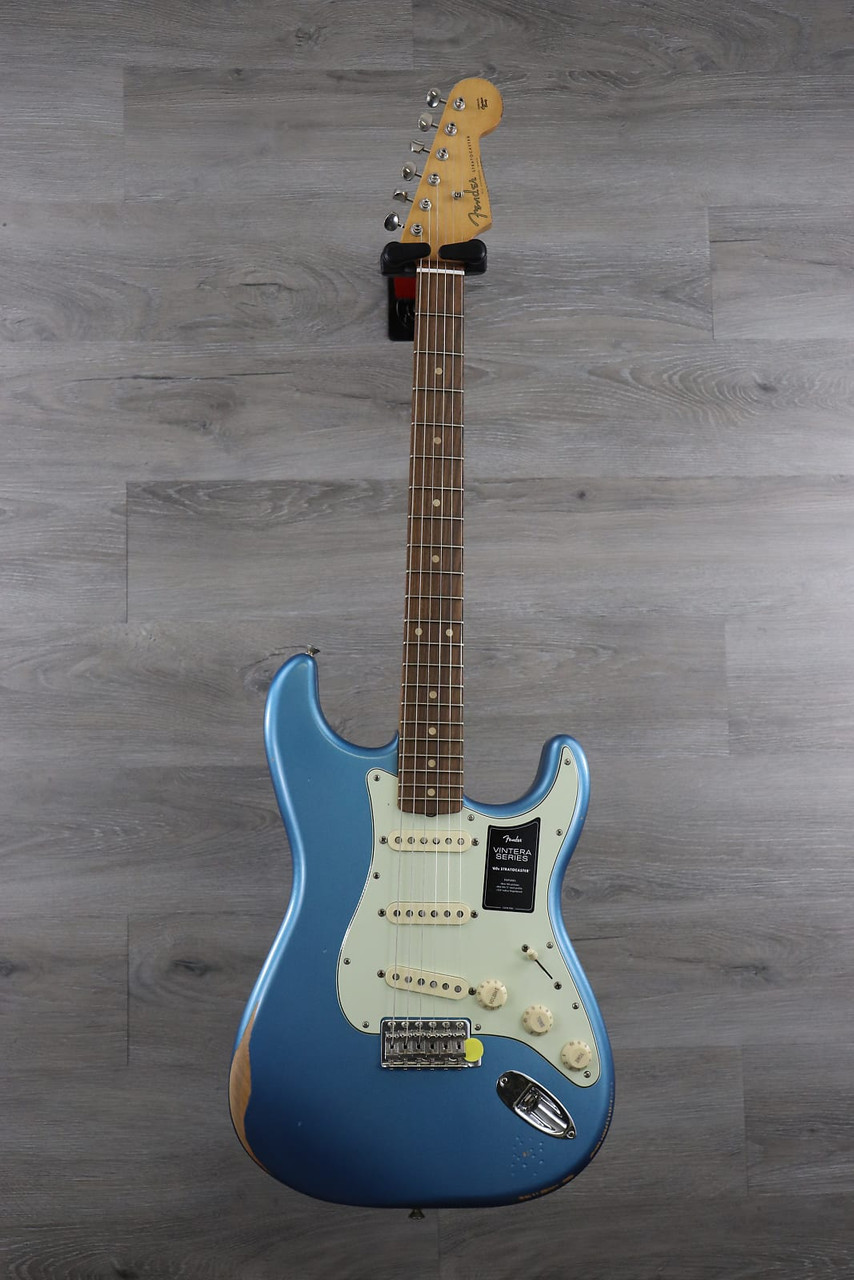 Fender Vintera Road Worn '60s Stratocaster Lake Placid Blue