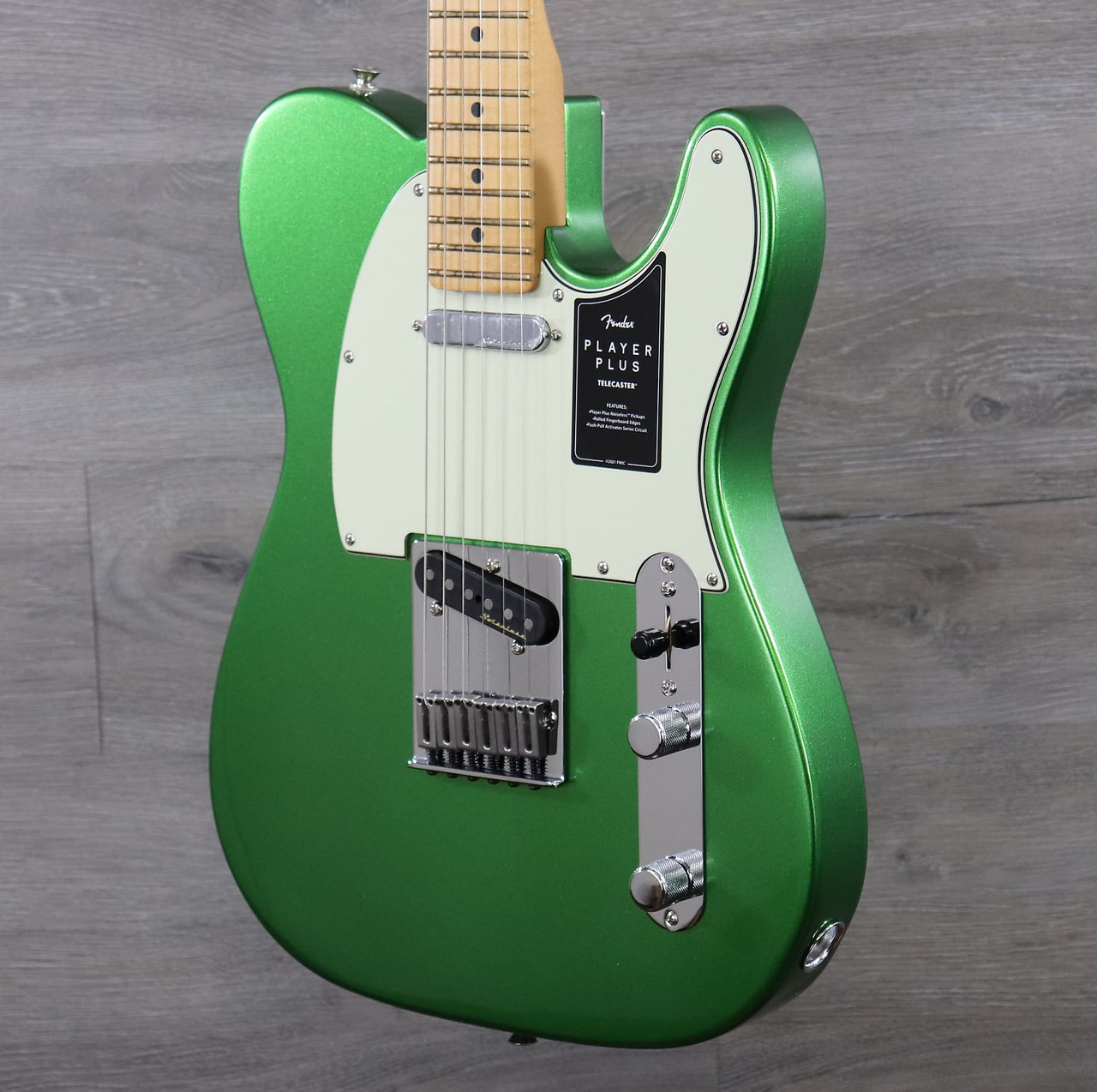Fender Player Plus Telecaster with Maple Fretboard Cosmic Jade