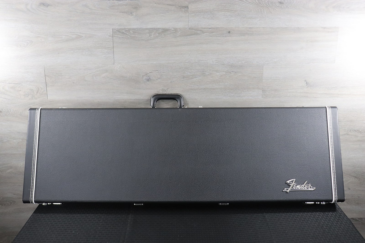 Fender Classic Series Wood Precision / Jazz Bass Case Black