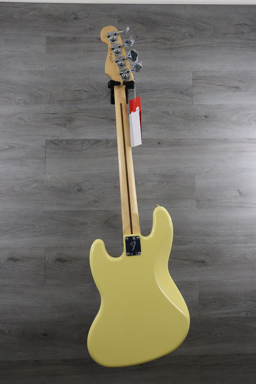 美品　Fender Player Jazz Bass Buttercream Fender Player Jazz Bass - Buttercream with Maple Fingerboard