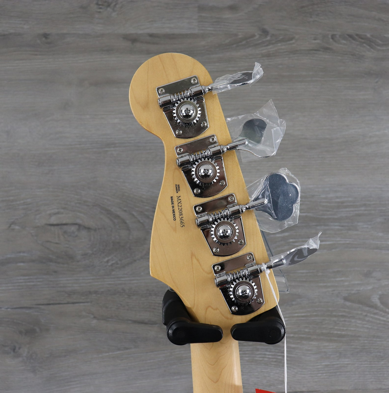 Fender Player Jazz Bass with Maple Fretboard Buttercream - K&S