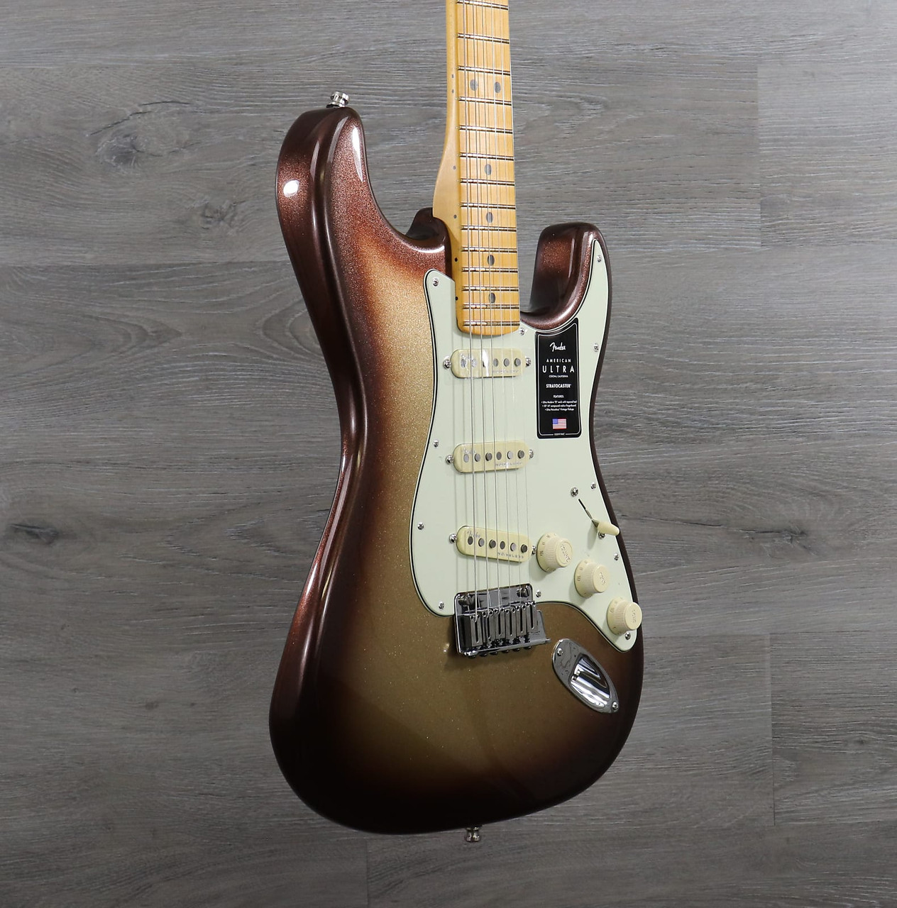 Fender American Ultra Stratocaster with Maple Fretboard Mocha Burst