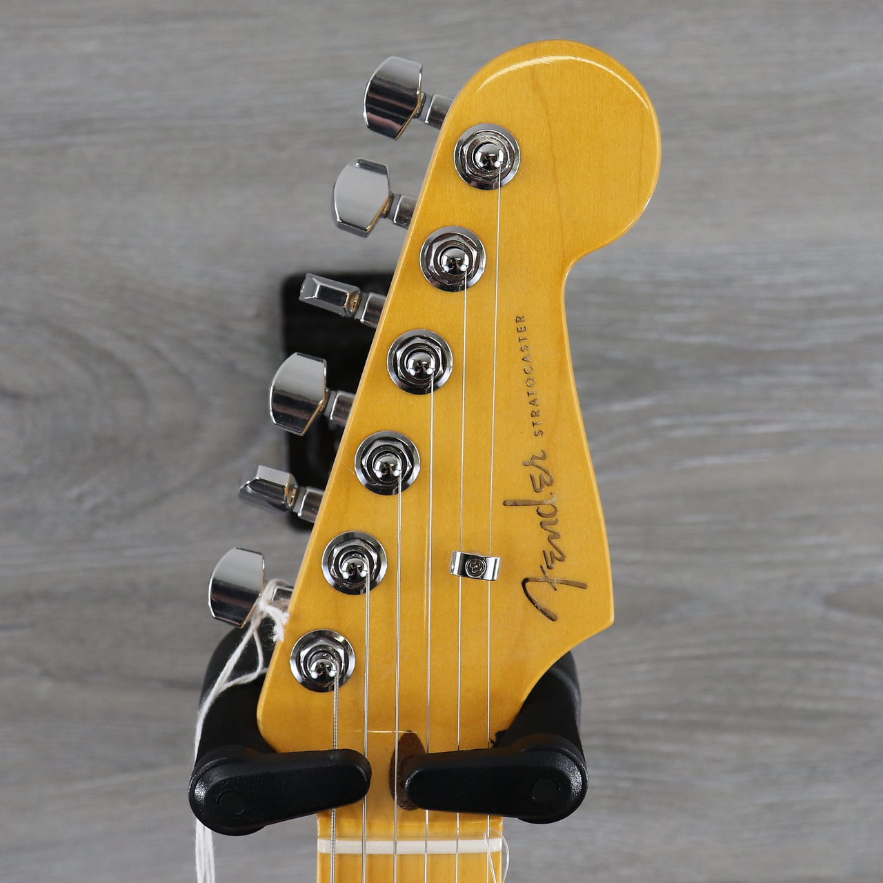Fender American Ultra Stratocaster with Maple Fretboard Mocha