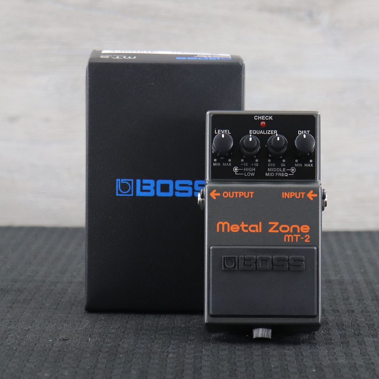 Boss MT-2 Metal Zone (Silver Label) Black