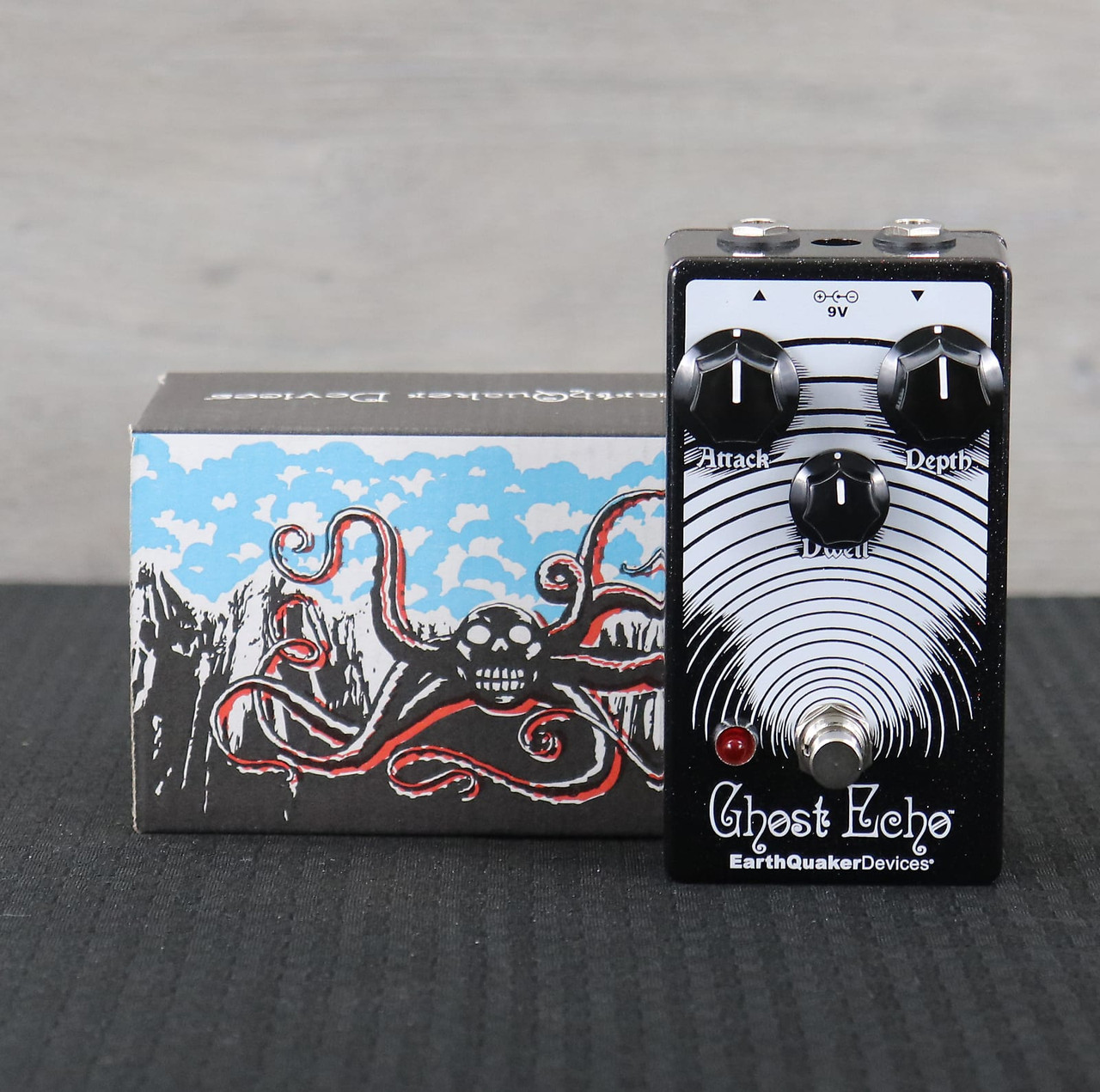 EarthQuaker Devices Ghost Echo Reverb V3 Black / White Print