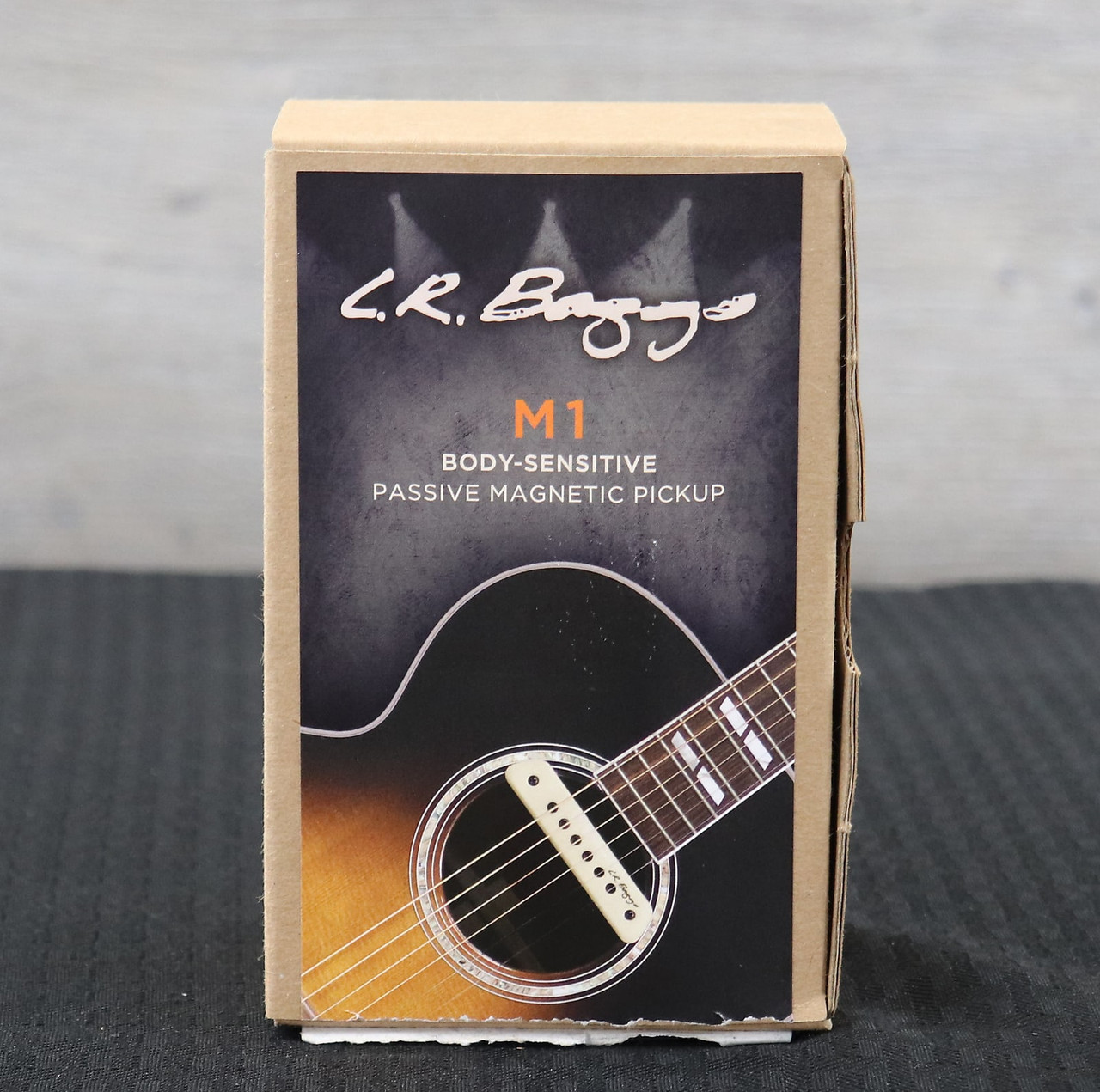 LR Baggs M1 Passive Soundhole Pickup White