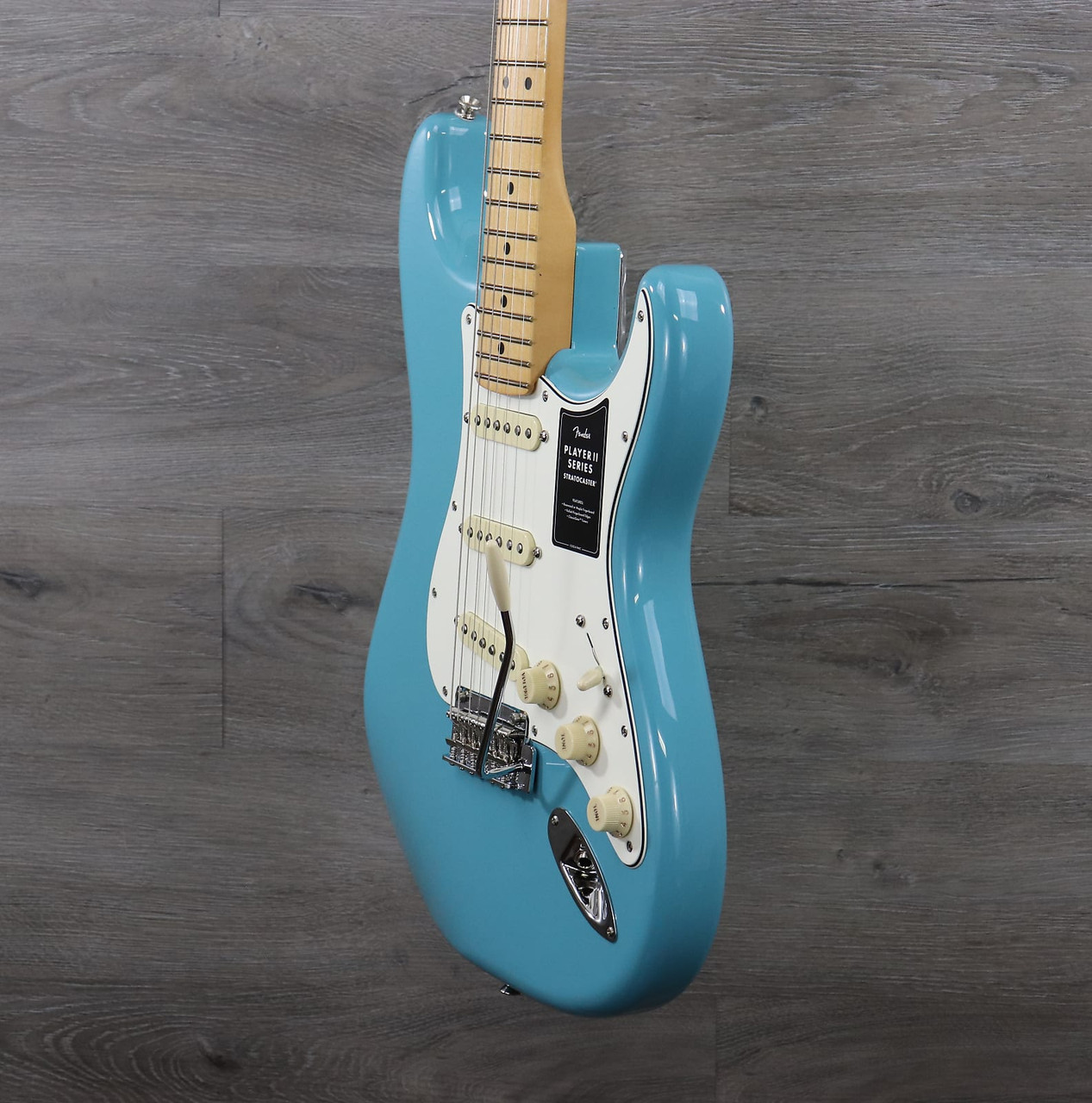 あ*な様 Fender Player II Series Stratocaste Fender Player II Stratocaster MP - Aged Cherry Burst - KAOS