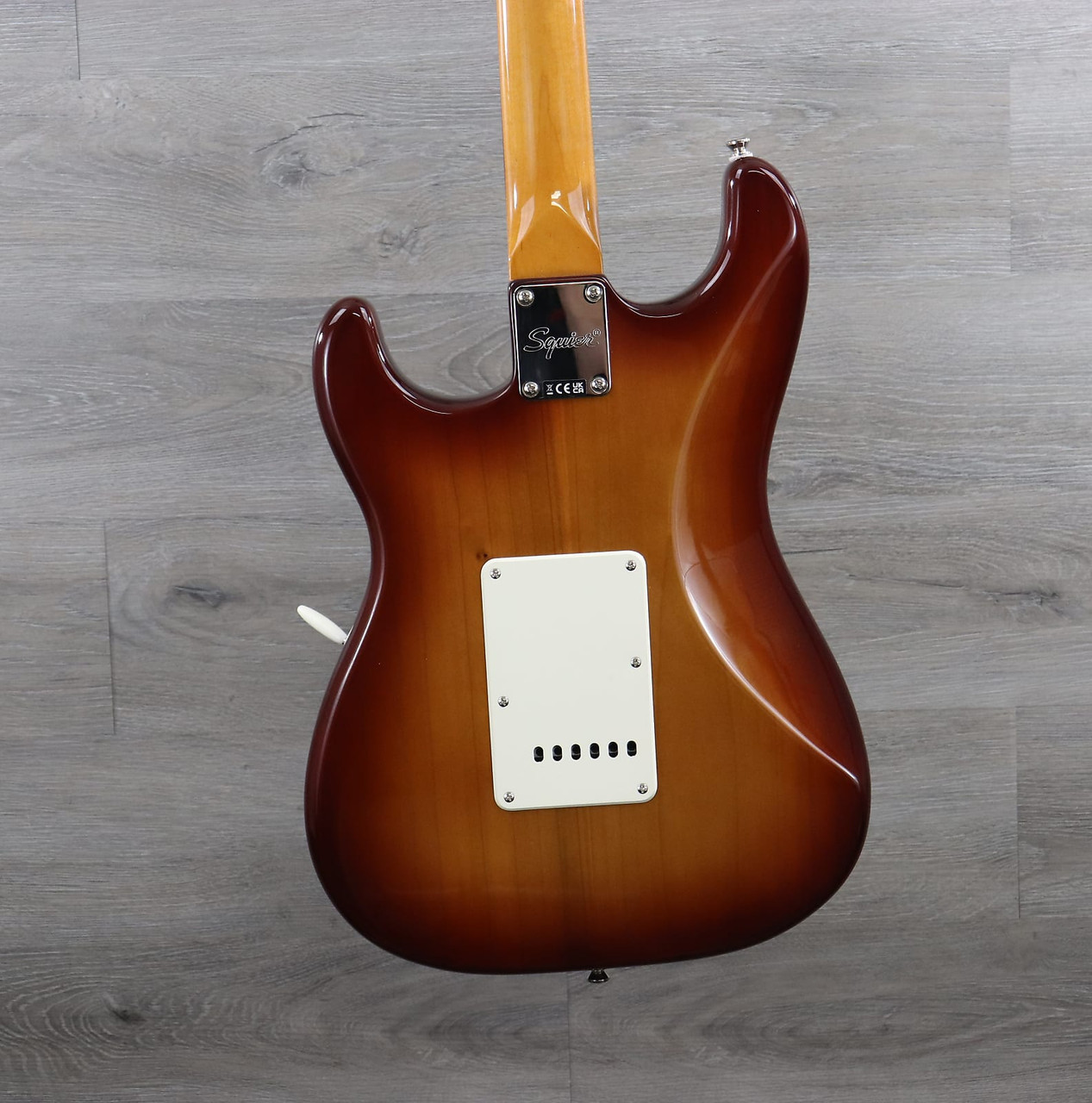 Squier Classic Vibe '60s Stratocaster HSS Sienna Sunburst