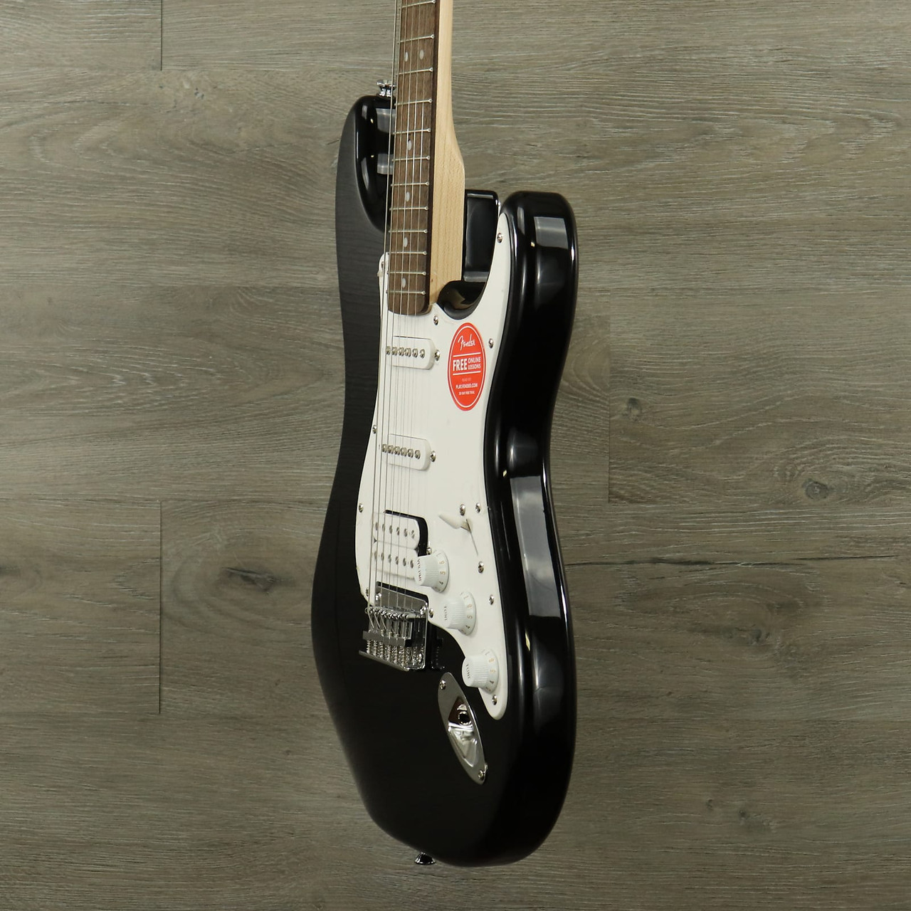 【美品】Squier BULLET STRATOCASTER BLK Fender® Squier Bullet Series Strat Electric Guitar Black