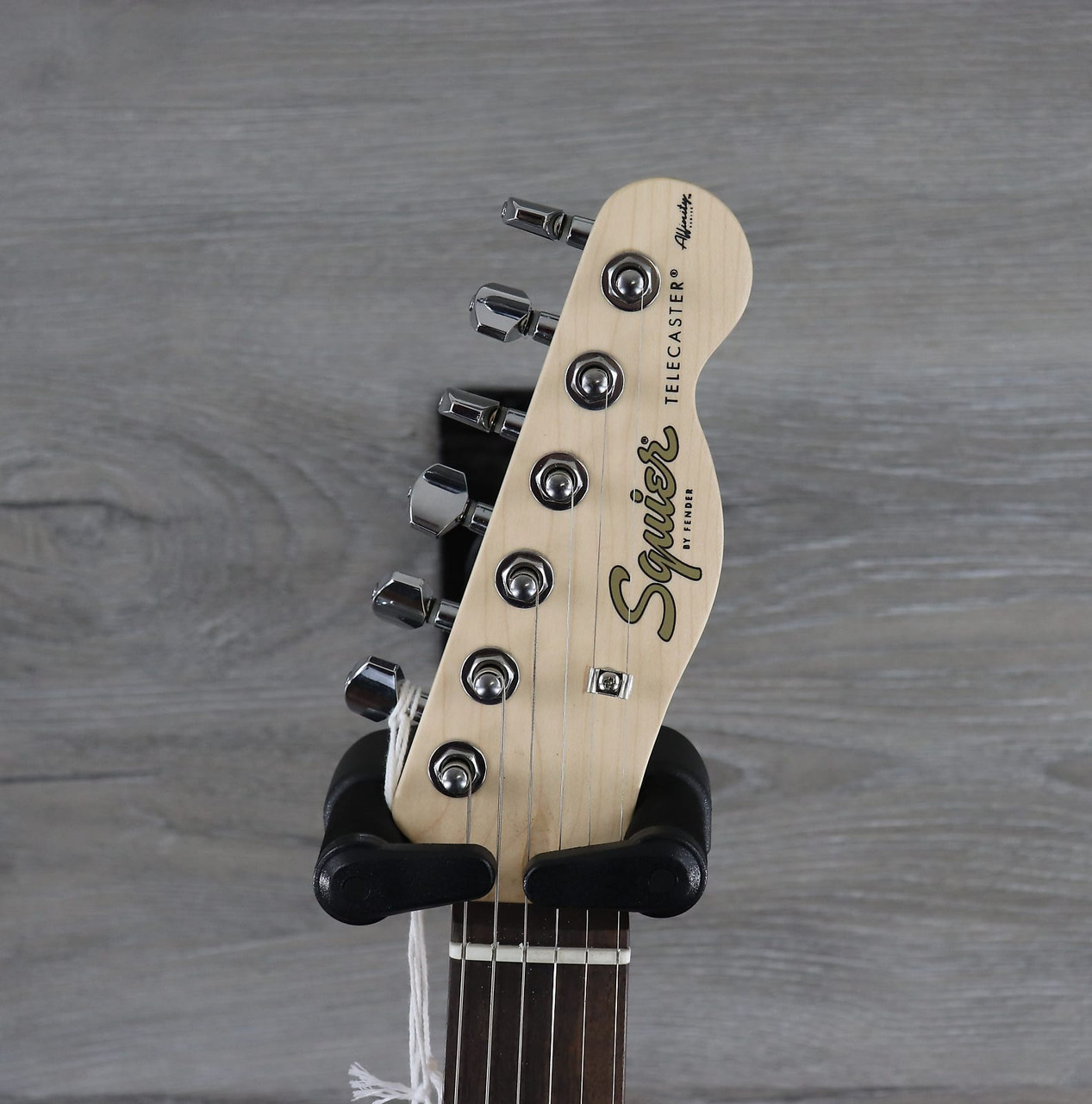 Squier Affinity Series Telecaster with Indian Laurel Fretboard