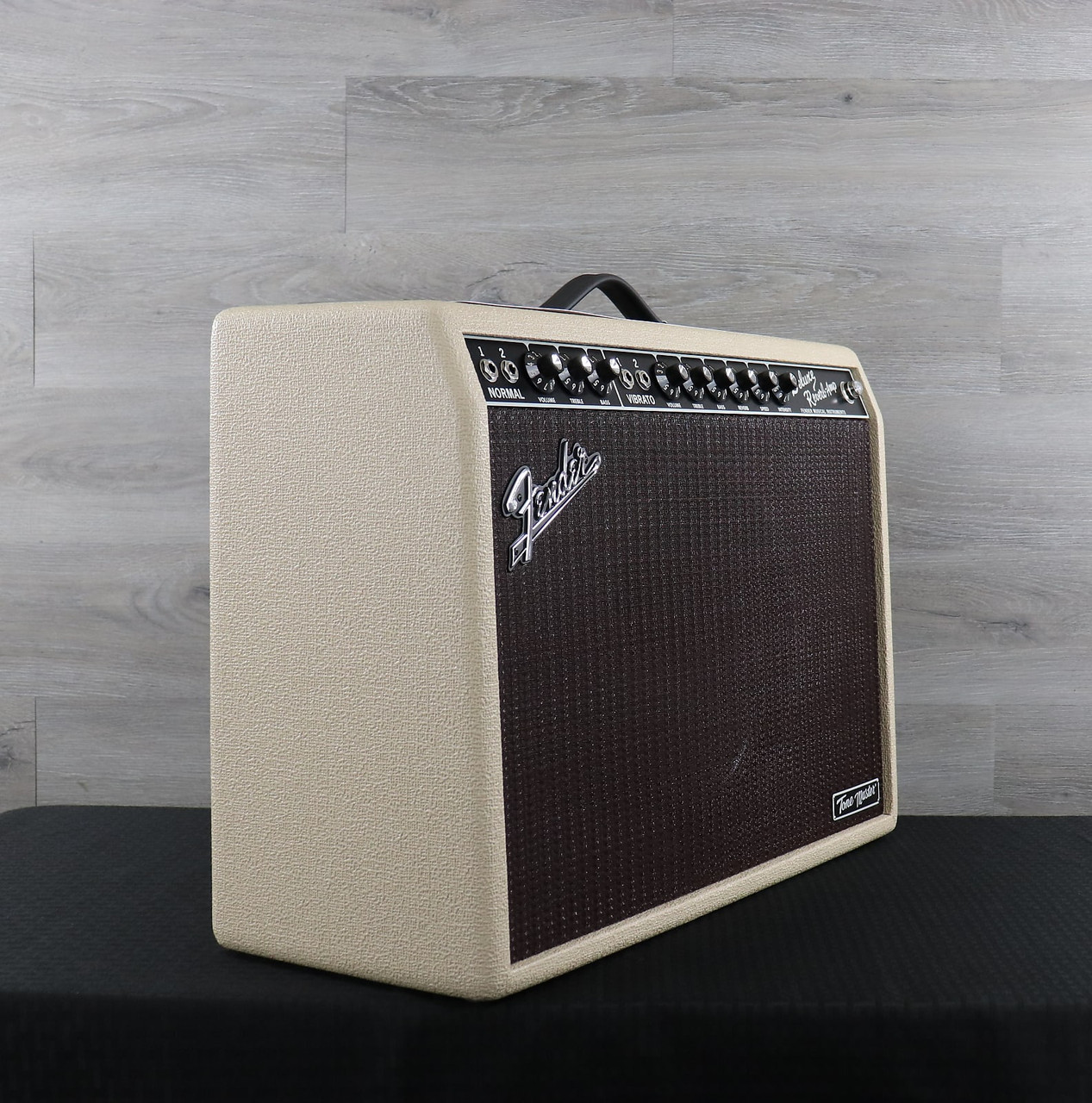 Fender Tone Master Deluxe Reverb 2-Channel 22-Watt 1x12