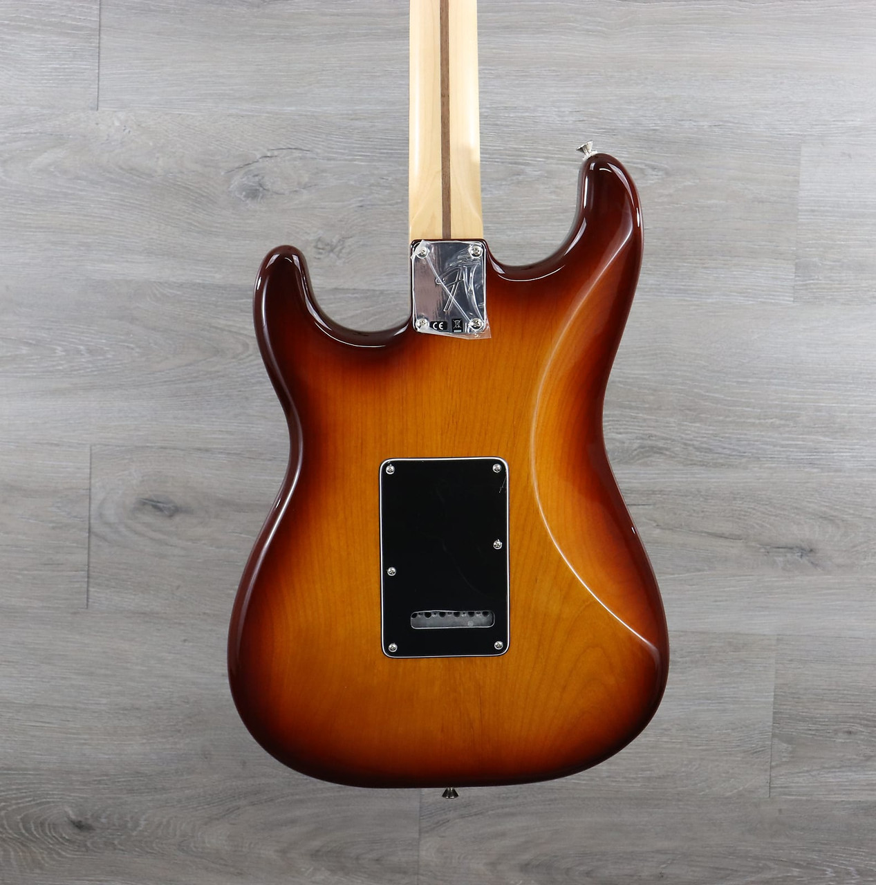 Fender Player Stratocaster Plus Top with Pau Ferro Fretboard