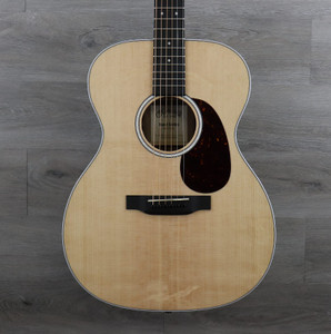 Martin Road Series 000-13E Natural Martin Road Series 000-13E Natural