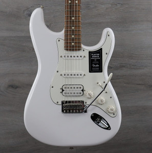 Fender Player Stratocaster HSS with Pau Ferro Fretboard Polar White