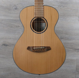 Breedlove Discovery S Companion Western Red Cedar