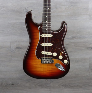 Fender 70th Anniversary American Professional II Stratocaster Comet Burst Fender 70th Anniversary American Professional II Stratocaster Comet Burst