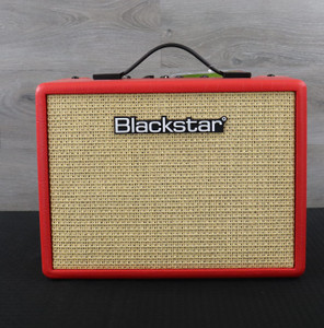 Blackstar Debut 15E 15-Watt 2x3" Guitar Combo Red Blackstar Debut 15E 15-Watt 2x3" Guitar Combo Red