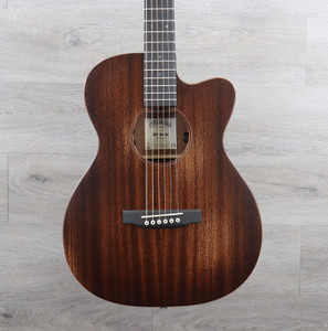 Martin 000C JR E StreetMaster Dark Mahogany Distressed Martin 000C JR E StreetMaster Dark Mahogany Distressed
