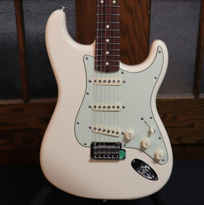 Fender Vintera '60s Stratocaster Olympic White Fender Vintera '60s Stratocaster Olympic White