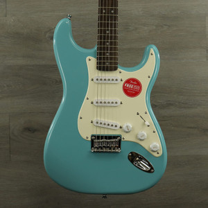 squier affinity strat surf green