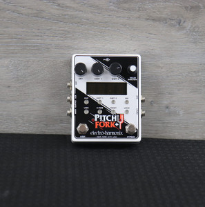 Electro-Harmonix Pitch Fork+ Polyphonic Pitch Shifter Silver Electro-Harmonix Pitch Fork+ Polyphonic Pitch Shifter Silver