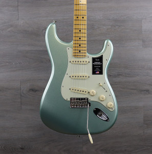 Fender American Professional II Stratocaster with Maple Fretboard Mystic Surf Green