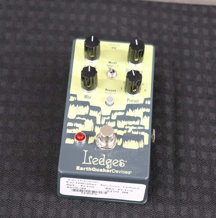 EarthQuaker Devices Ledges Tri-Dimensional Reverberation Machine Dark Green / Lime Green