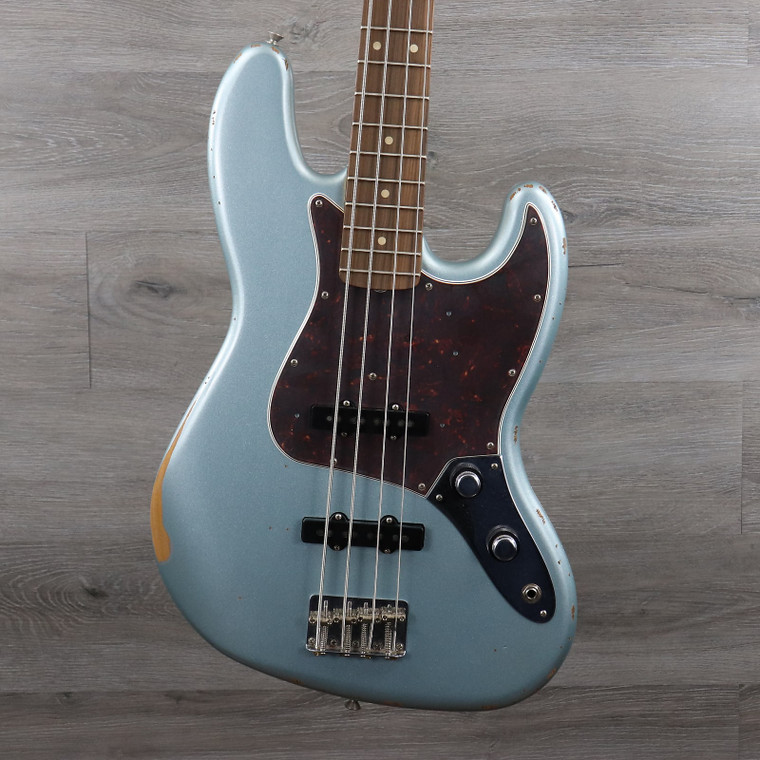Fender 60th Anniversary Road Worn '60s Jazz Bass Firemist Silver