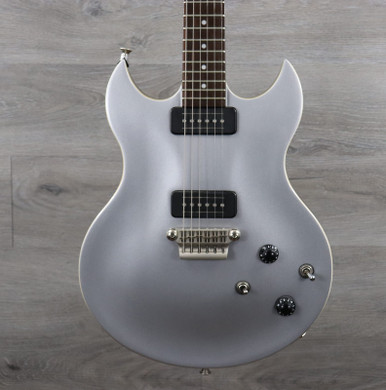 今だけセール！！ VOX SDC-33 ダブルカッタウェイ ソリッド Vox SDC-33 Silver - K&S Music Center LLC