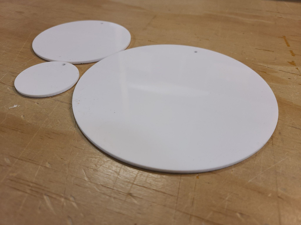 30 Laser Cut White Acrylic Blank Round Discs Smooth Edge