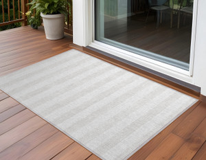 2' X 3' Ivory Striped Washable Indoor Outdoor Area Rug N270-560852