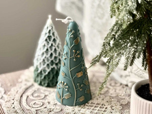 Scandi Christmas Tree Candle: Hand-Poured Soy Wax with Gold | xmas decor H652-1019