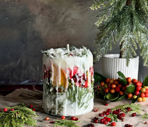 Christmas Candle: Rustic Holiday Decor with fir sprigs, orange and spices H652-1001