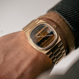 Color: Brown - Wormhole Concept Men's Sporty Square Watch Q119-CJNS263742101AZ