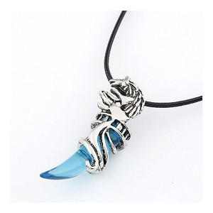 Wolf Tooth Design Necklace - Blue A392-fane0802