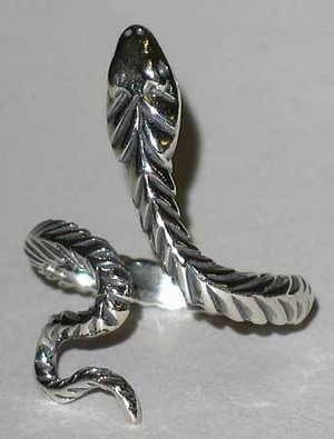 Adjustable Snake ring H558-JRSA