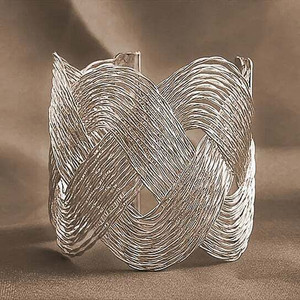 Color: Silver - ROMANCE The Interlocking Waves Bracelet K290-44031395234065