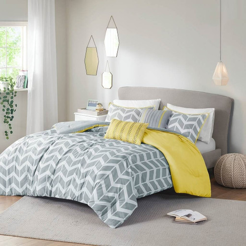 Twin / Twin XL Reversible Comforter Set in Grey White Yellow Chevron Stripe Q280-NCSTYEL6935241