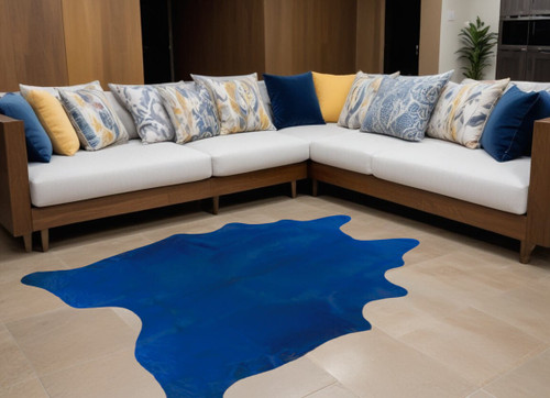 5' X 7' Cobalt Cowhide Hand Knotted Area Rug N270-544300