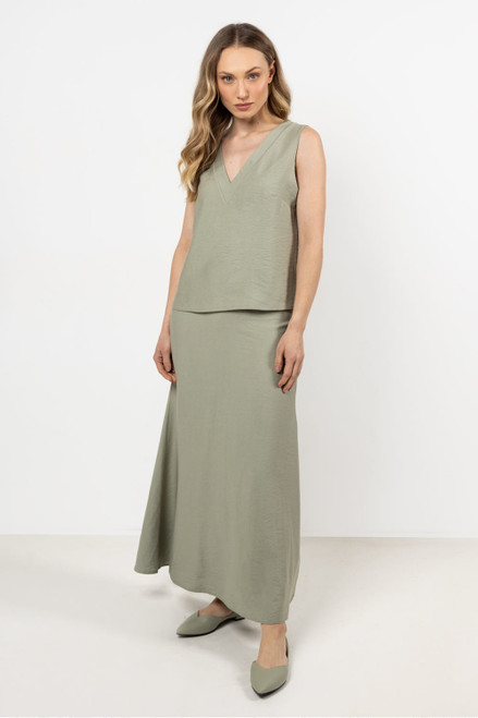 green - Long skirt model 212207 awama U704-212207