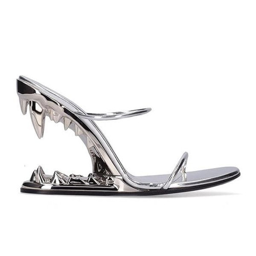 Color: black 1 - Size: 34 - Slippers 2023 European and American Summer Fashion Metal Teeth Sandals  Y829-1104810539603345471