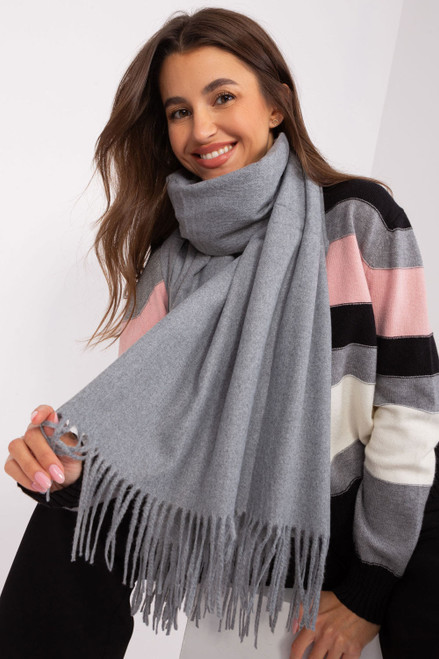 grey - Shawl model 185894 AT U704-185894