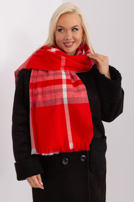 red - Shawl model 190566 AT U704-190566