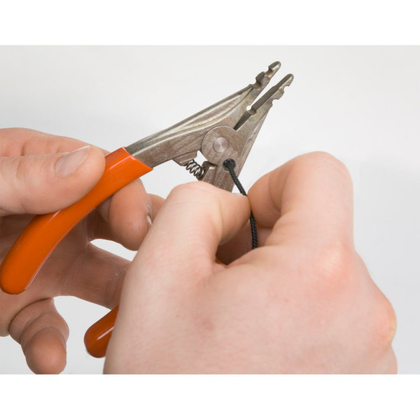 October Mountain Cinch D Loop Plier R557-1601304