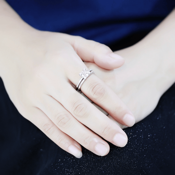 3W1589 - Rhodium Brass Ring with AAA Grade CZ  in Clear A874-3W1589