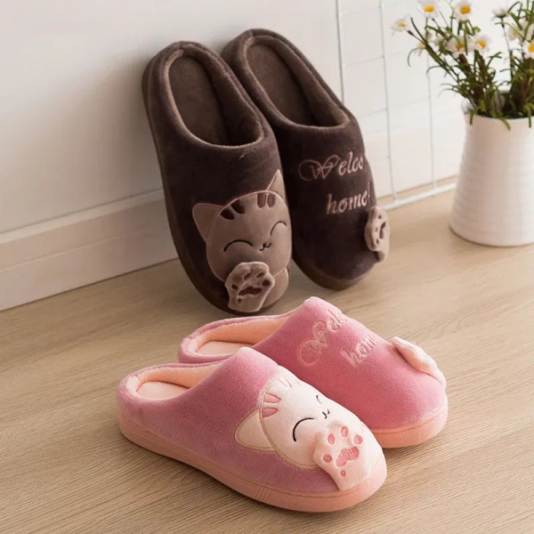 Color: Red, Shoe Size: 40 - Women's Kawaii Cat Decor Slippers, Comfortable Plush Lined Slip On Shoe F640-12000037427691562