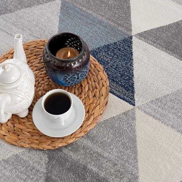 4' X 6' Navy Blue Geometric Diamond Area Rug N270-390236