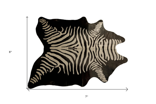 6' X 7' Off White And Black Zebra Print Genuine Cowhide Area Rug N270-473904