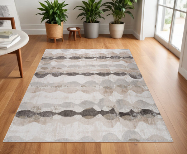 4' X 6' Beige and Brown Abstract Distressed Area Rug N270-558988