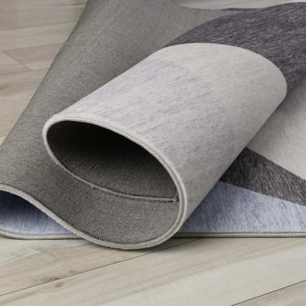 4' X 6' Blue and Gray Geometric Area Rug N270-570043